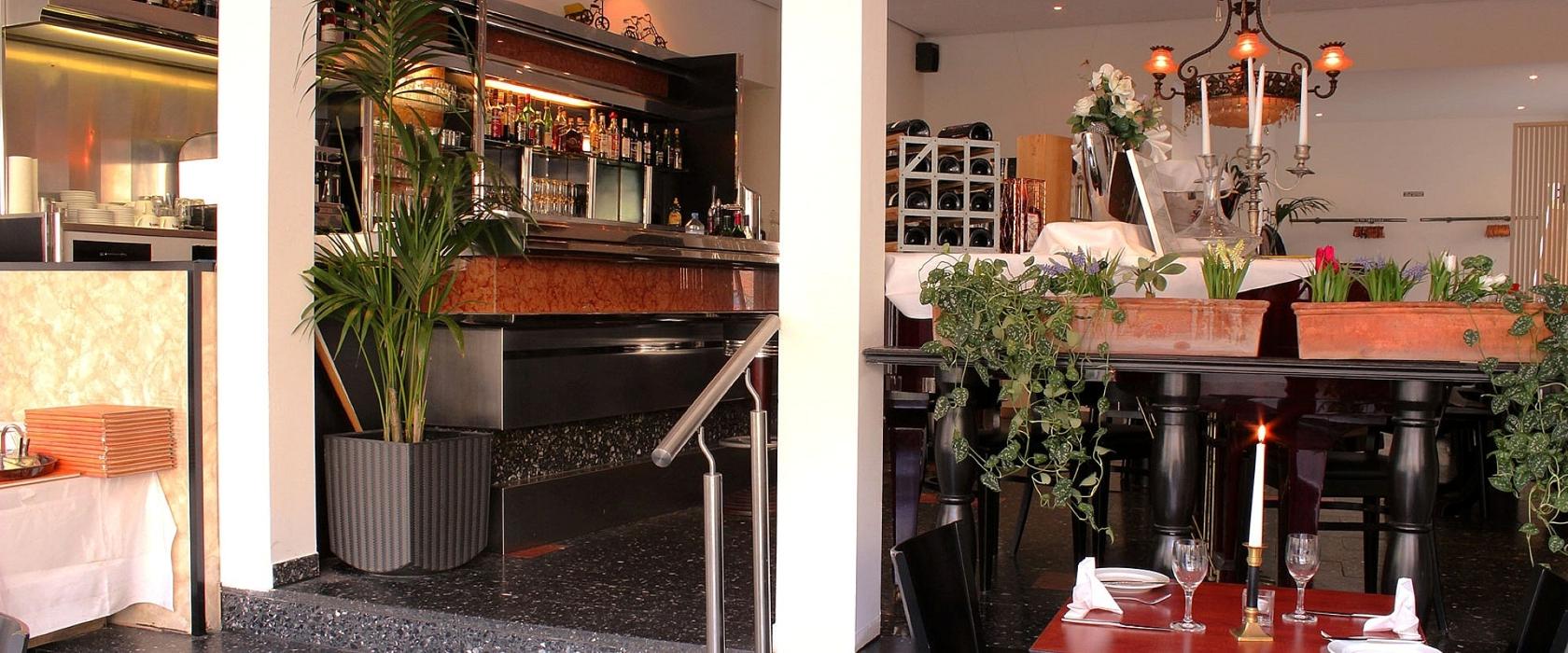 Ristorante Via Sistina, Marspfortengasse in Köln