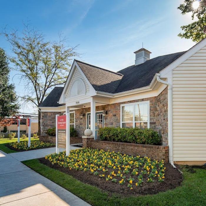 Saratoga Square Apartments