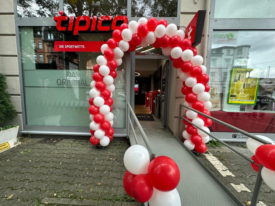 Tipico, Bahnhofstraße in Wiesbaden