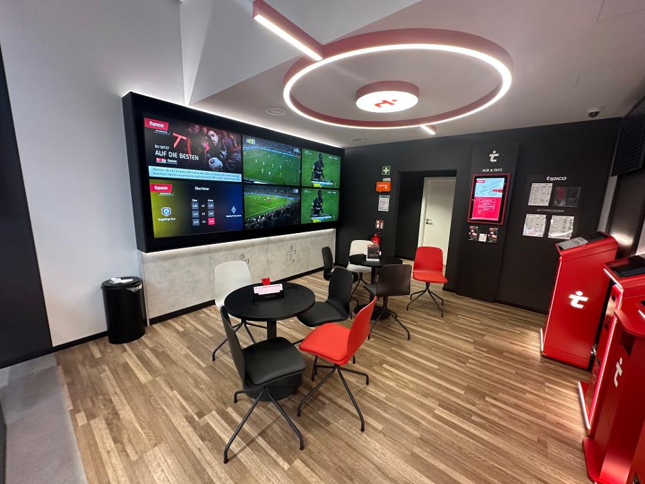 Tipico, Bahnhofstraße in Wiesbaden