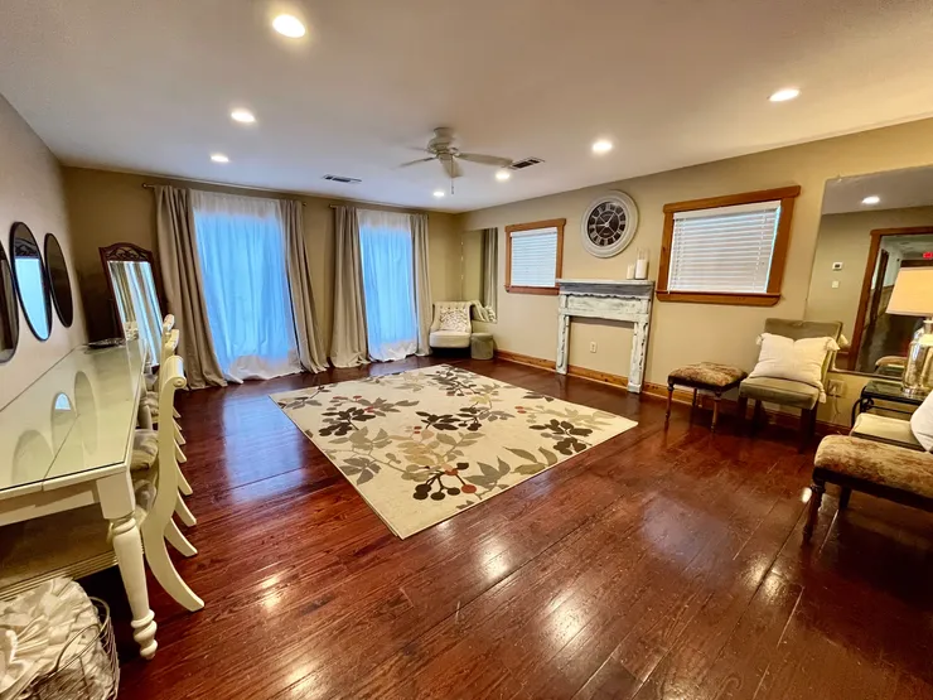 Oakhurst Farm Weddings & Corporate Events Image