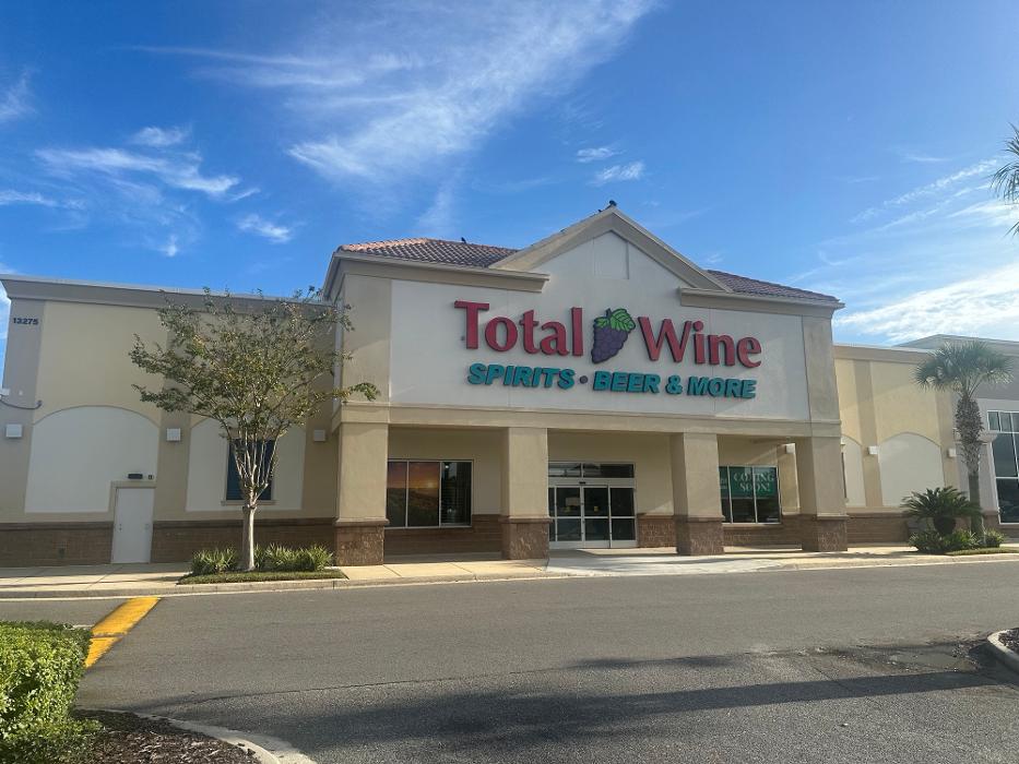 Total Wine &amp; More Logo