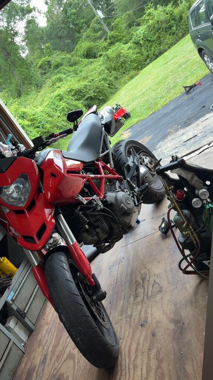 AP On-The-Go Automotive Logo