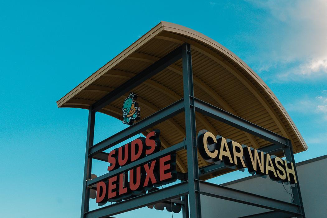 Suds Deluxe Car Wash Image
