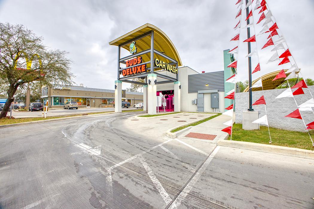 Suds Deluxe Car Wash