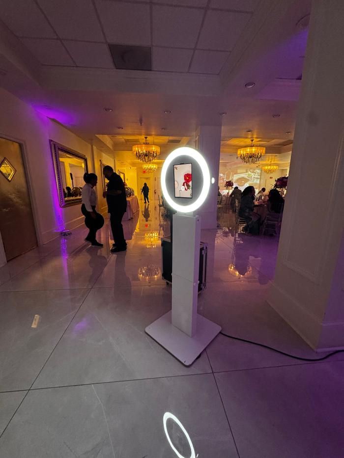 Miami Photo Booth Rentals | MiamiFlicks - Miami, FL