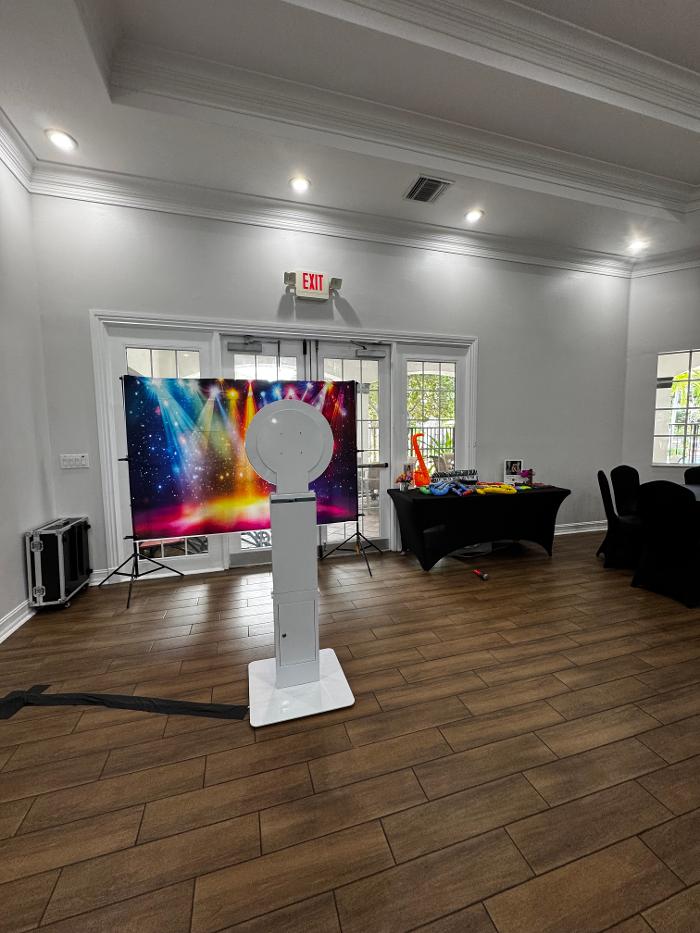 Miami Photo Booth Rentals | MiamiFlicks - Miami, FL