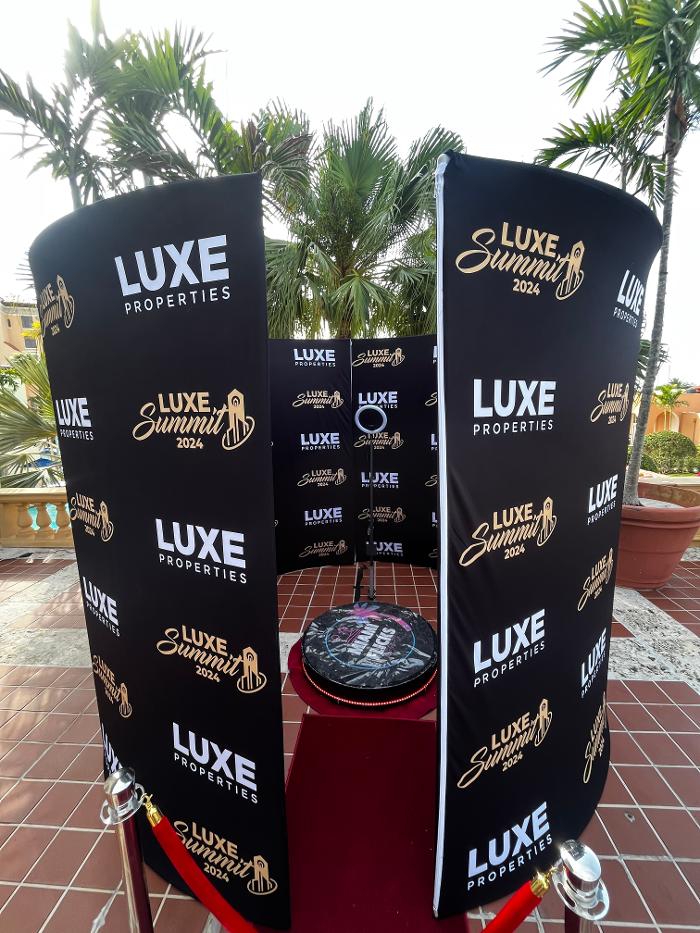 Miami Photo Booth Rentals | MiamiFlicks - Miami, FL