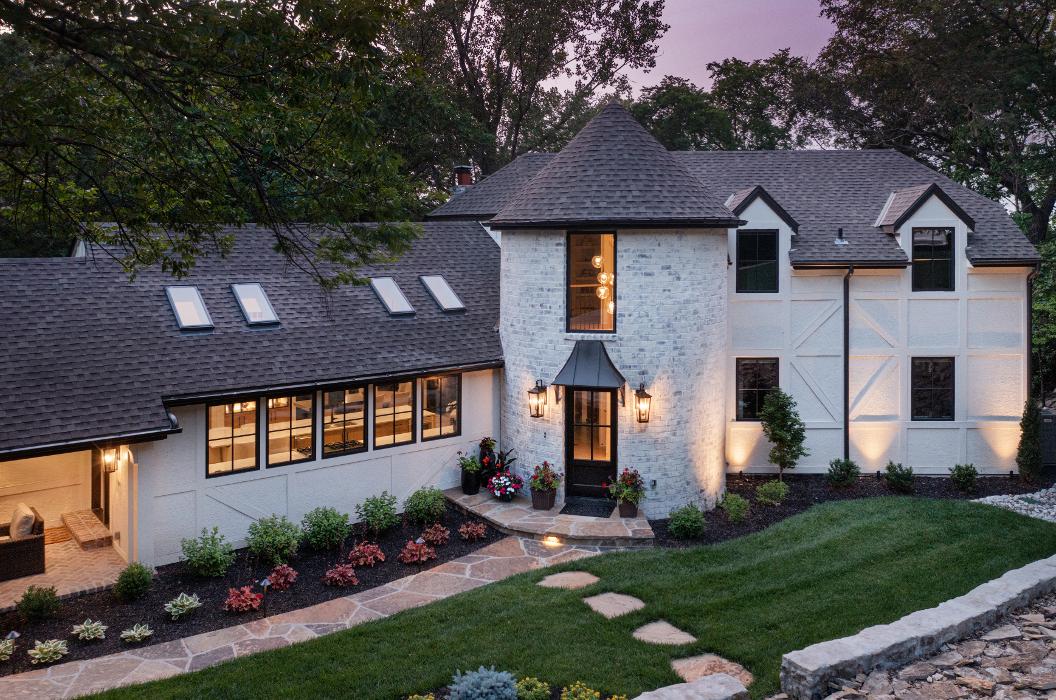 Renovations by Starr Homes LLC Logo