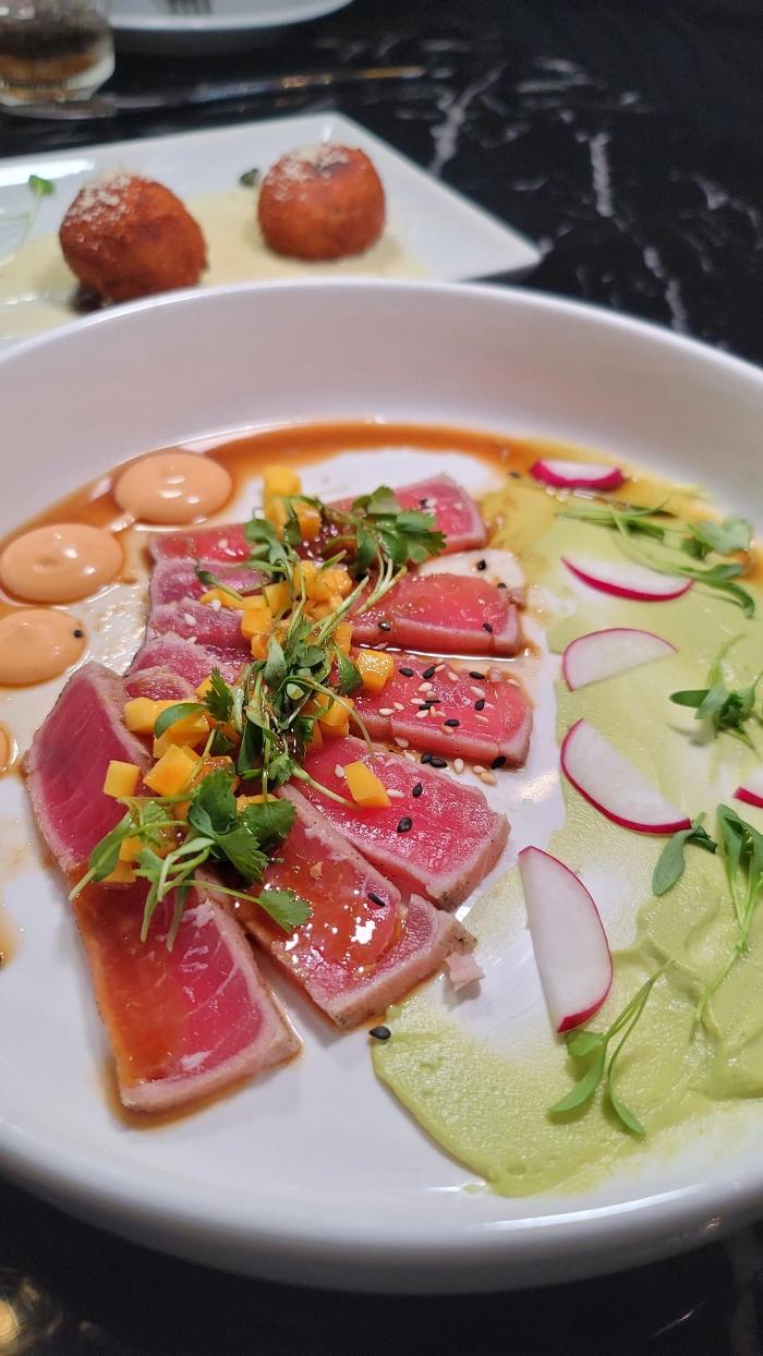 Barrel Wine & Cheese Wine Bar and Restaurant Image