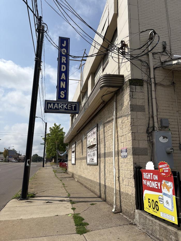 CoinFlip Bitcoin ATM - Jordan's Market (Youngstown) Image
