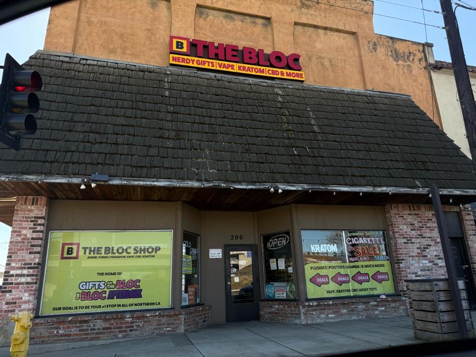 CoinFlip Bitcoin ATM - The Bloc Shop Marysville - Smoke, Vape, and More (Yuba City) Logo