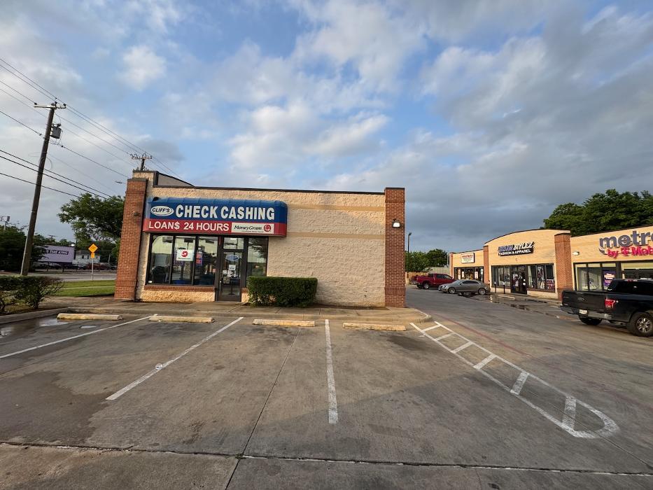 CoinFlip Bitcoin ATM - Cliff's Check Cashing #18 (Dallas) Image