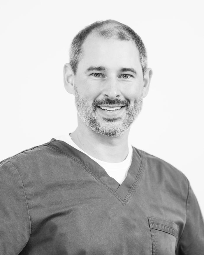 Implantologie in Bochum - Fachzahnarzt für Oralchirurgie Dr. Frederic vom Orde, Elsa-Brändström-Straße in Bochum