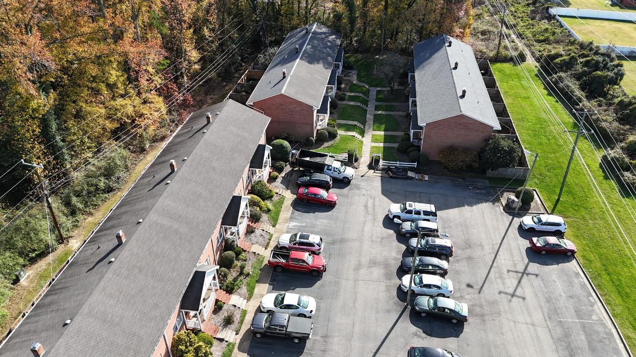 Skyline Roofing and Contracting Image