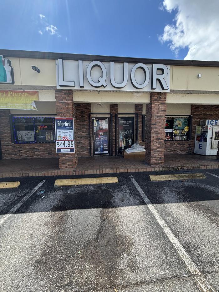 CoinFlip Bitcoin ATM - Fort Pierce Discount Liquor (Fort Pierce) Image