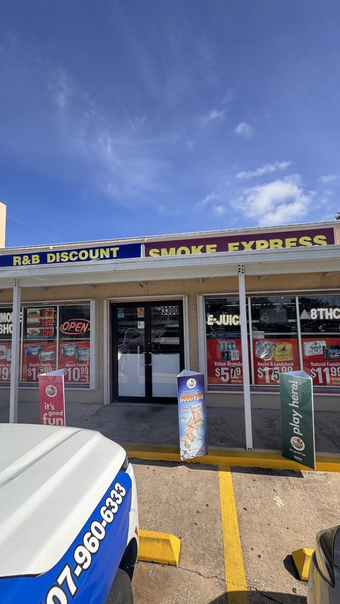 CoinFlip Bitcoin ATM - R & B Discount Beverage & Smoke Express (Titusville) Image