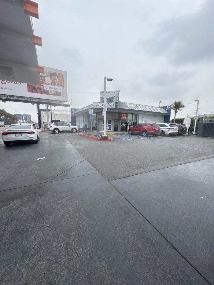 CoinFlip Bitcoin ATM - Rocket #5624 (Los Angeles) Logo