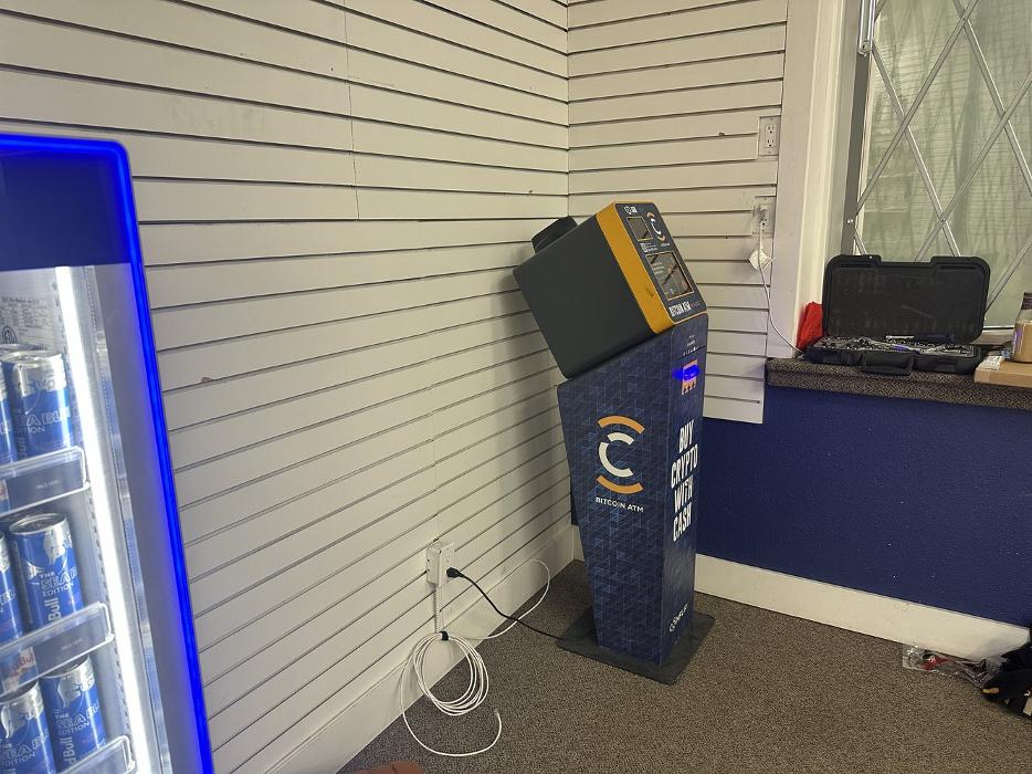 CoinFlip Bitcoin ATM - UNIXX Vape & Smoke Shop (Yorkton)