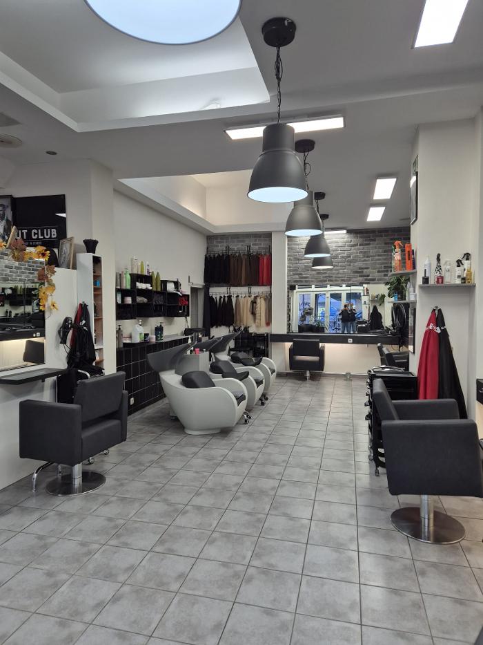 RE-MODEL CUT CLUB, Schönhauser Allee in Berlin