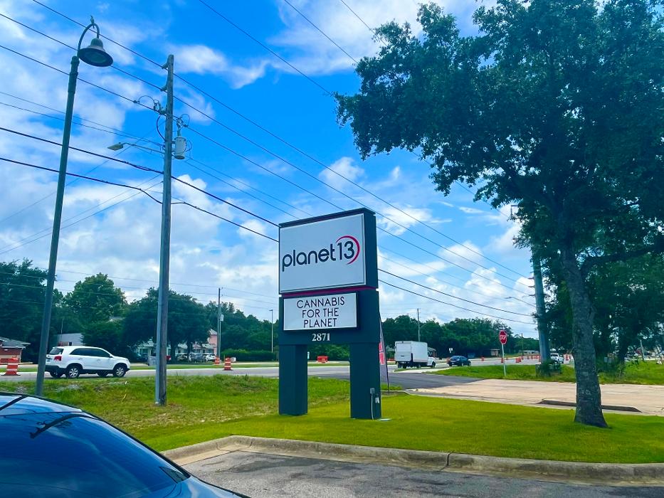 Planet 13 Neighborhood Dispensary Gulf Breeze - Gulf Breeze, FL