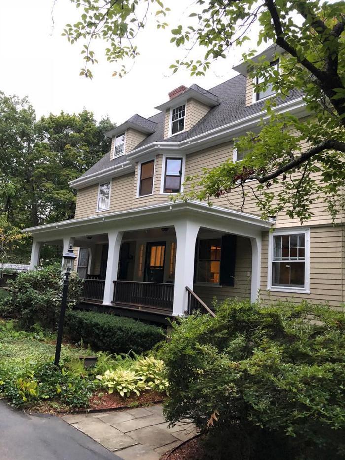 Pro House Painters Image