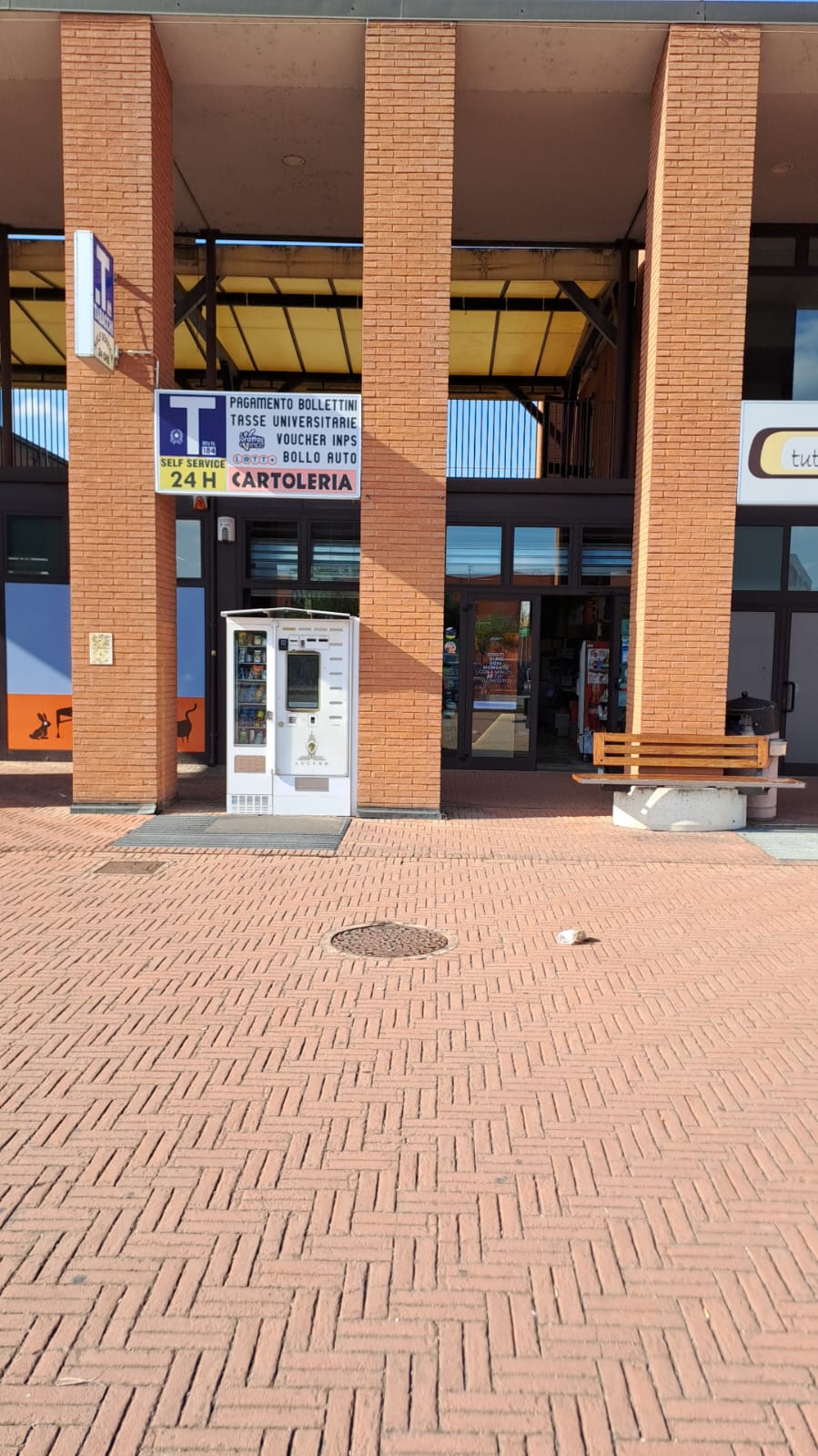 CoinFlip Bitcoin ATM - Tabaccheria Al Campus (Università) a Parma, Banche