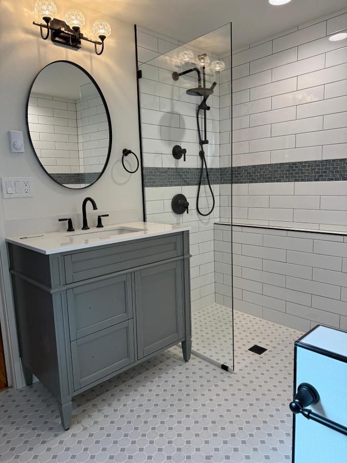 Evola Builds, LLC Logo