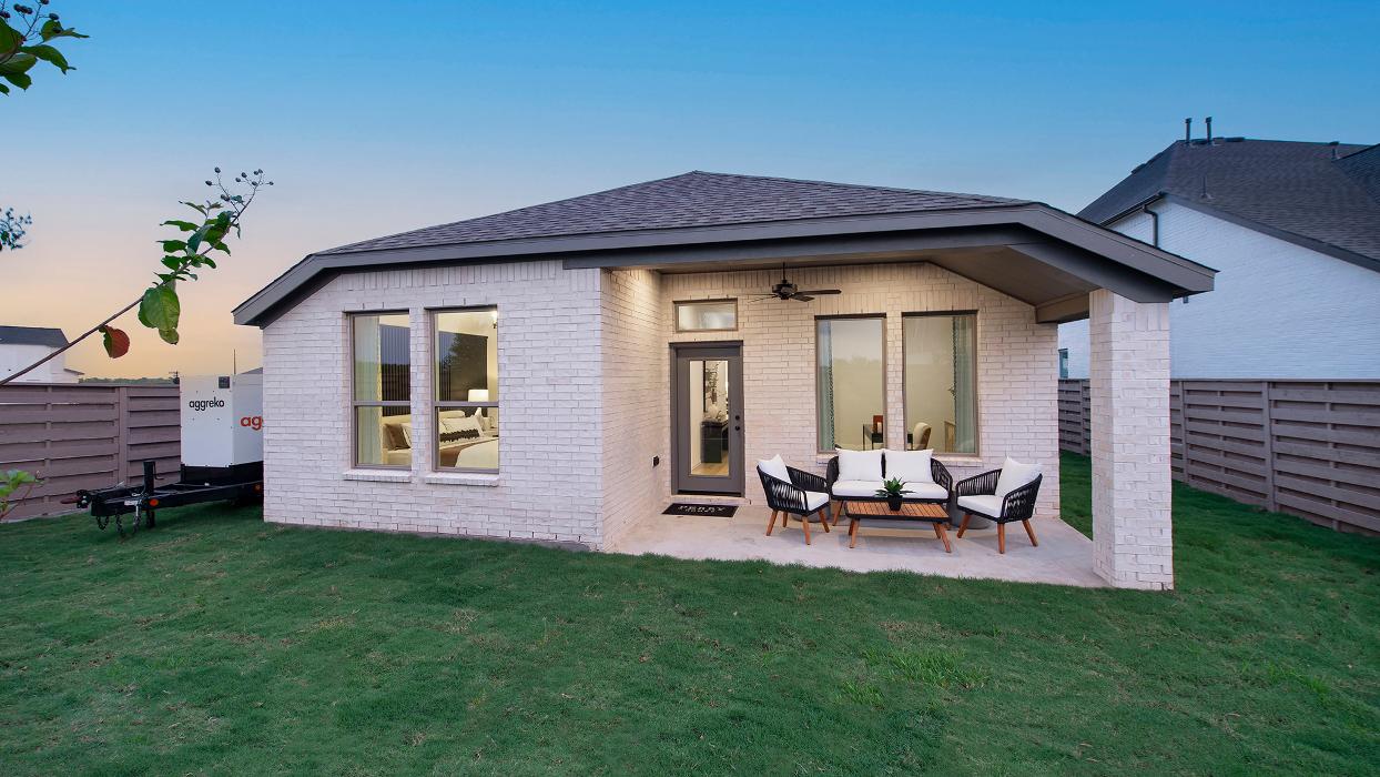 Perry Homes - Austin Point 40' Image