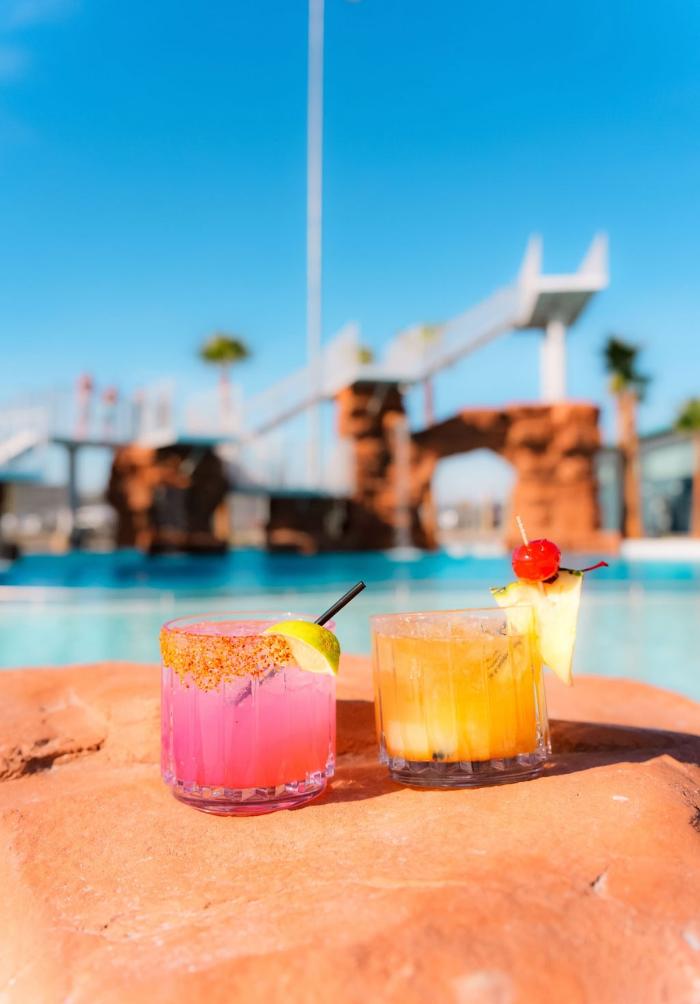 Revel Surf Bar & Grill at Cannon Beach Image