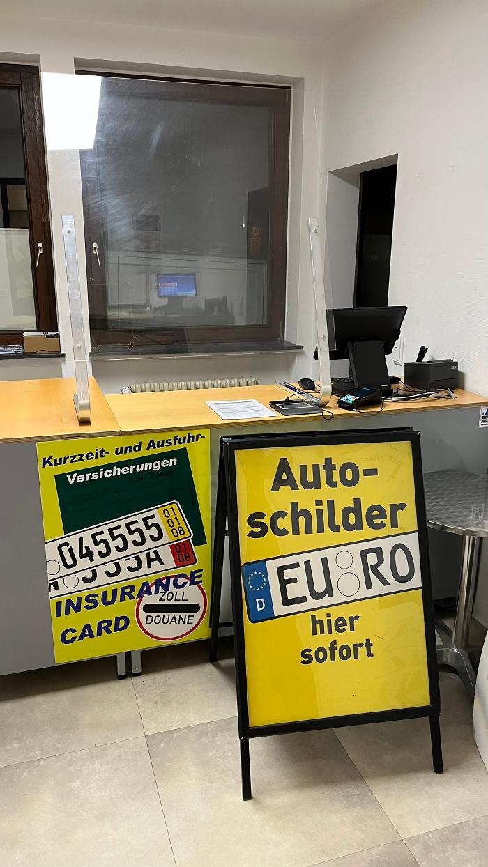 Autoschilder Buffalo Usingen, Hattsteiner Allee in Usingen