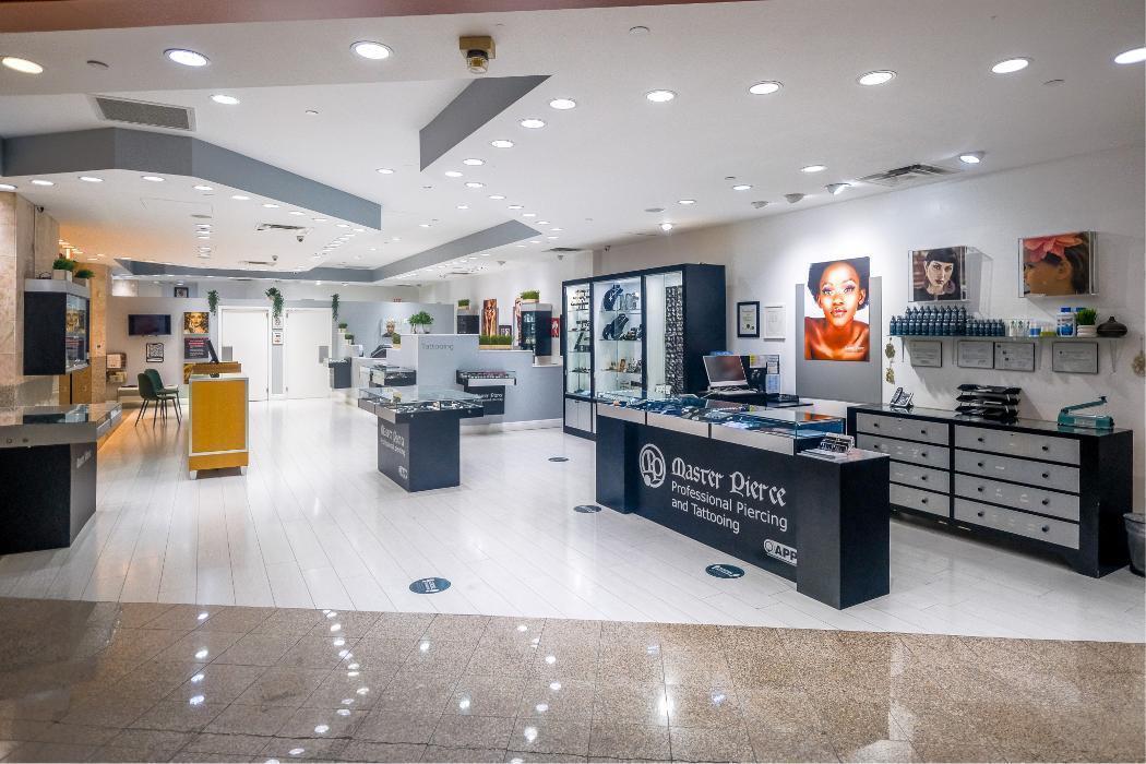 Master Pierce Studio At the Mall at Wellington Green Florida, Piercing and Tattoo Shop