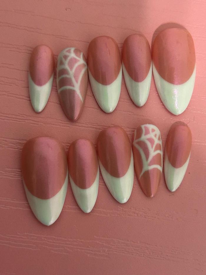 Florae Beauty Mobile Nail Tech - Van Alstyne, TX