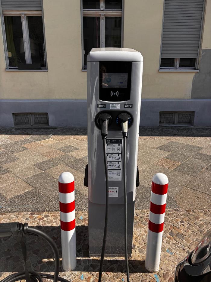 TotalEnergies Charging Station, Neue Hochstraße in Berlin