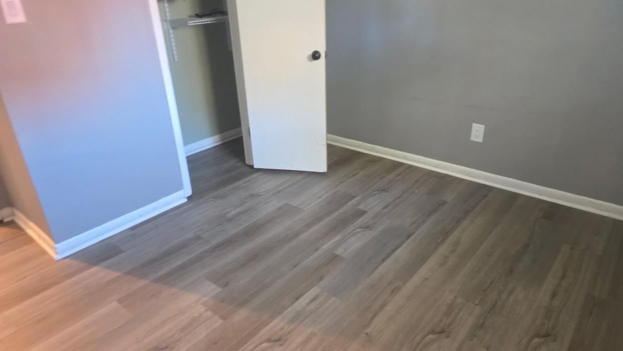 Select Flooring and Remodeling Image