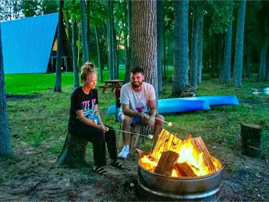 Lake Huron Cabin Rentals LLC - Au Gres, MI