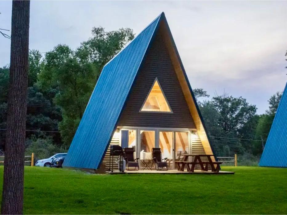 Lake Huron Cabin Rentals LLC - Au Gres, MI