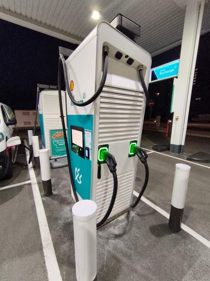 Shell Recharge Charging Station, Strahlenbergerstraße in Offenbach am Main