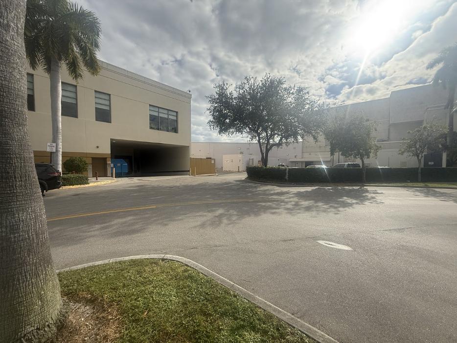 CoinFlip Bitcoin ATM - Town Center at Boca Raton (Boca Raton) Image