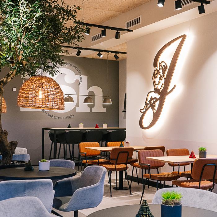 Junge Die Bäckerei., Rissener Straße in Wedel