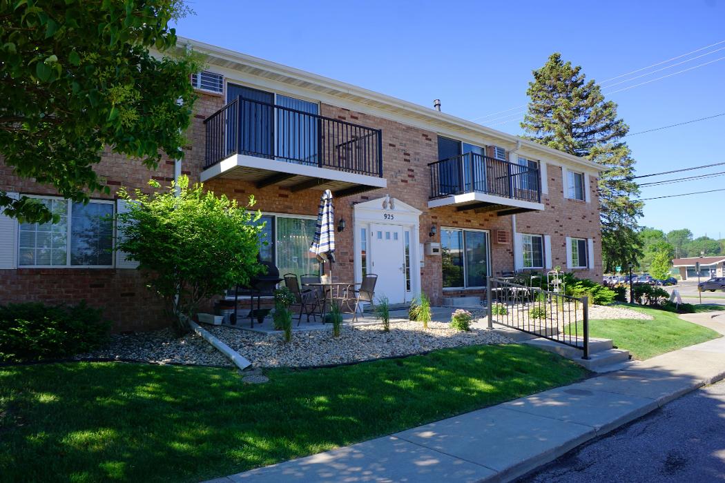 Lamplighter Apartments Image