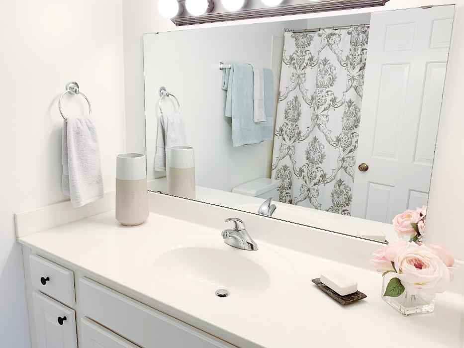 Lamplighter Apartments Image