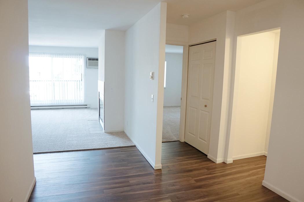 Lamplighter Apartments Image