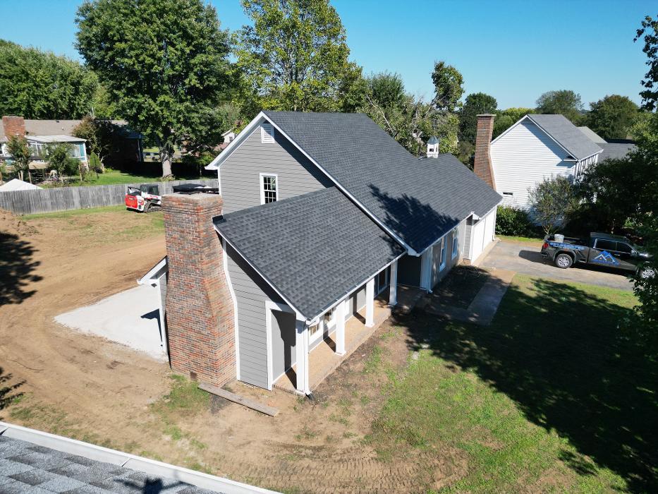 Pinnacle Exteriors, LLC. Logo