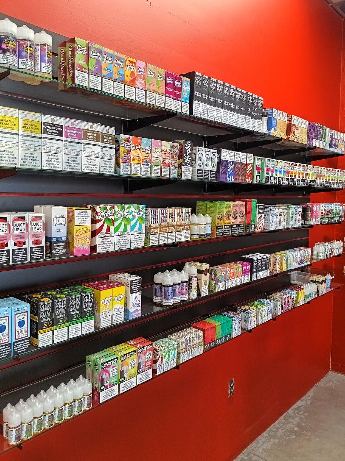 Red Star Vapor & Smoke - Chandler, AZ