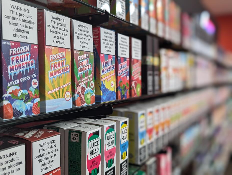 Red Star Vapor & Smoke - Chandler, AZ