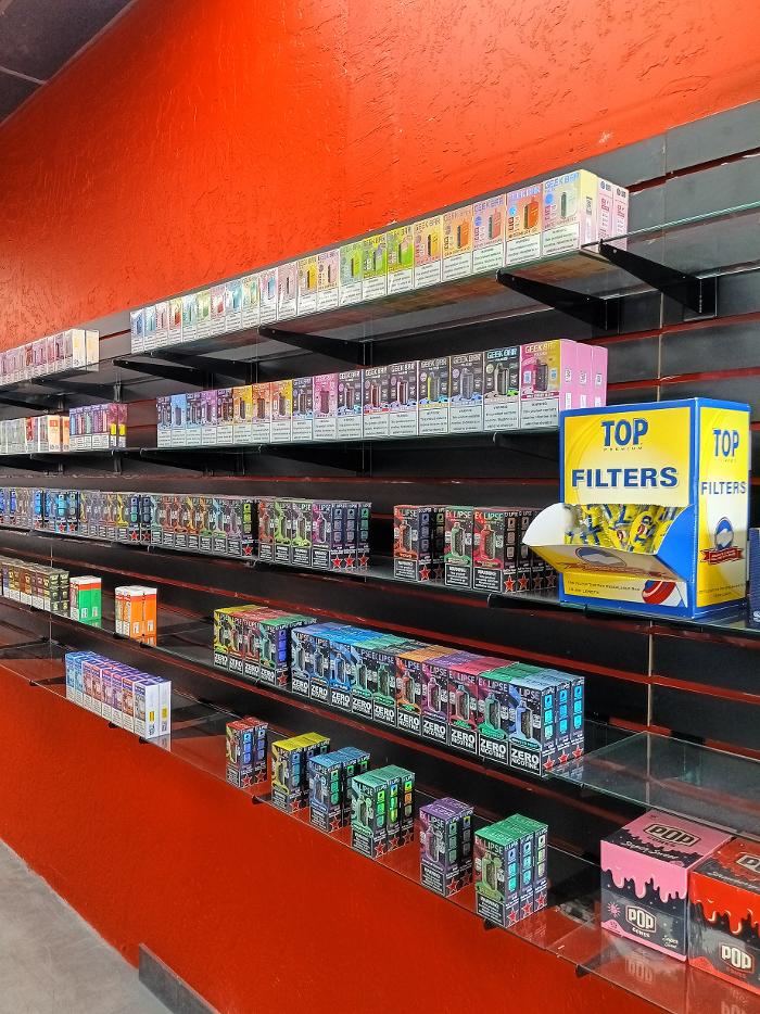 Red Star Vapor & Smoke - Chandler, AZ