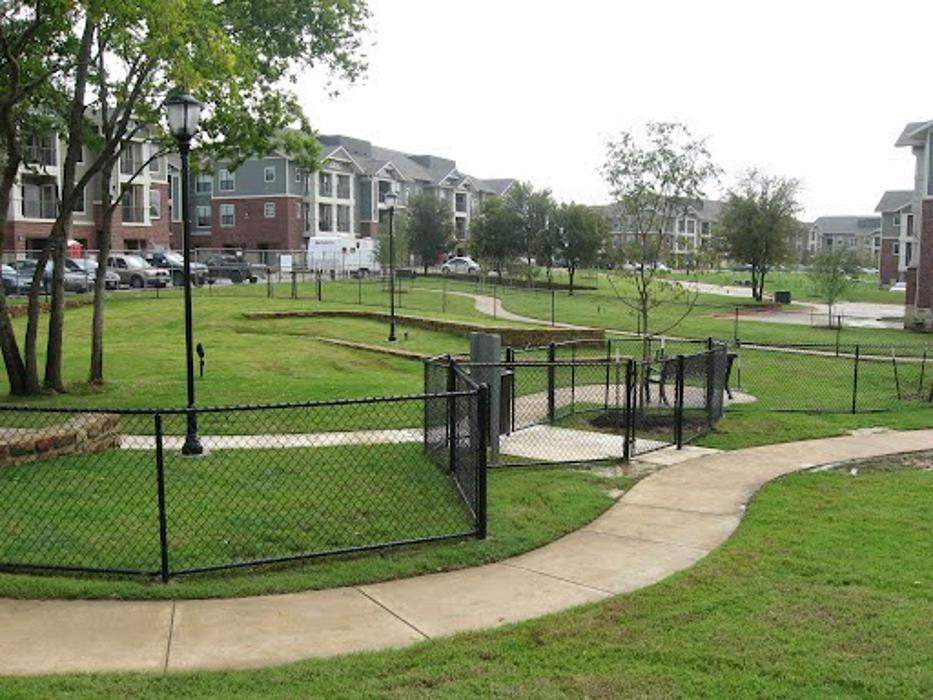 Buzz Custom Fence Image