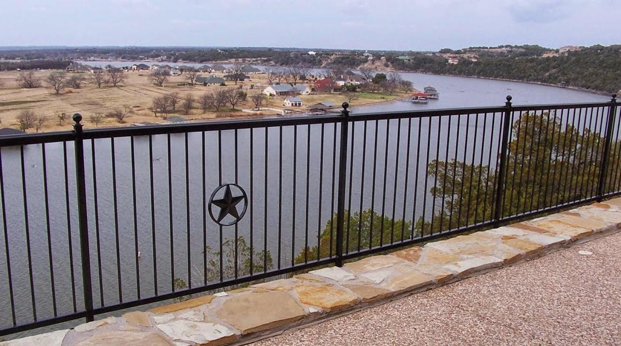 Buzz Custom Fence Image