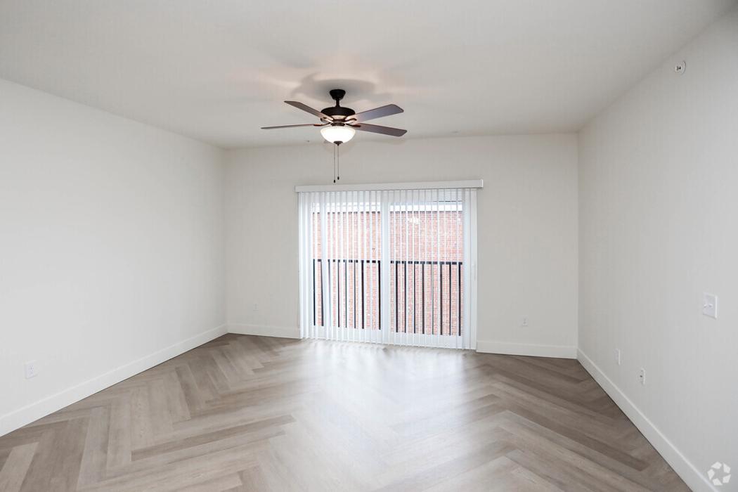 Luna - Lafayette, IN